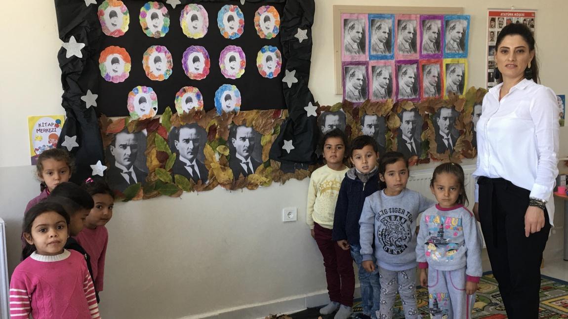 Anasınıfı Öğrencilerimizin 10 Kasım Atatürk'ü Anma Etkinliği